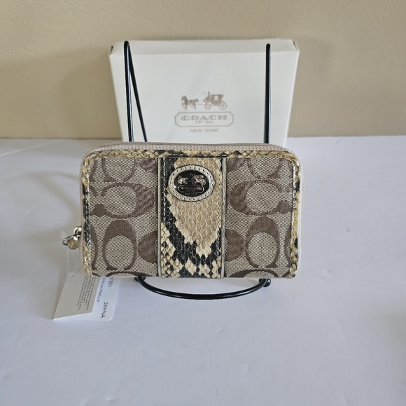 COACH Sutton Signature C Python Universal Case Wristlet, Full Incl, Rare. NWT - Picture 1 of 12